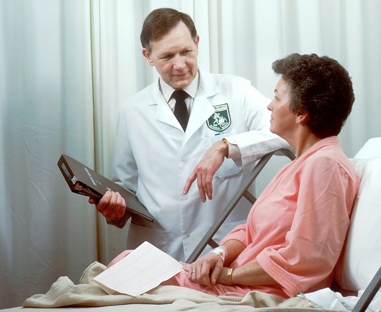 national-cancer-institute-DK--4VWK1tw-unsplash (1)